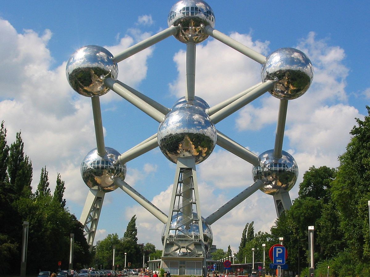 00px-Atomium_320_by_240_CCBY20_flickr_Mike_Cattell.jpg