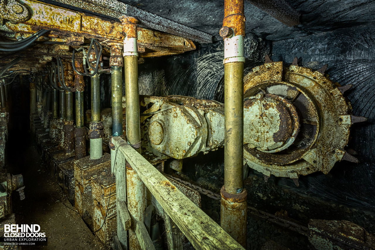 atterley-whitfield-underground-mining-experience-7.jpg