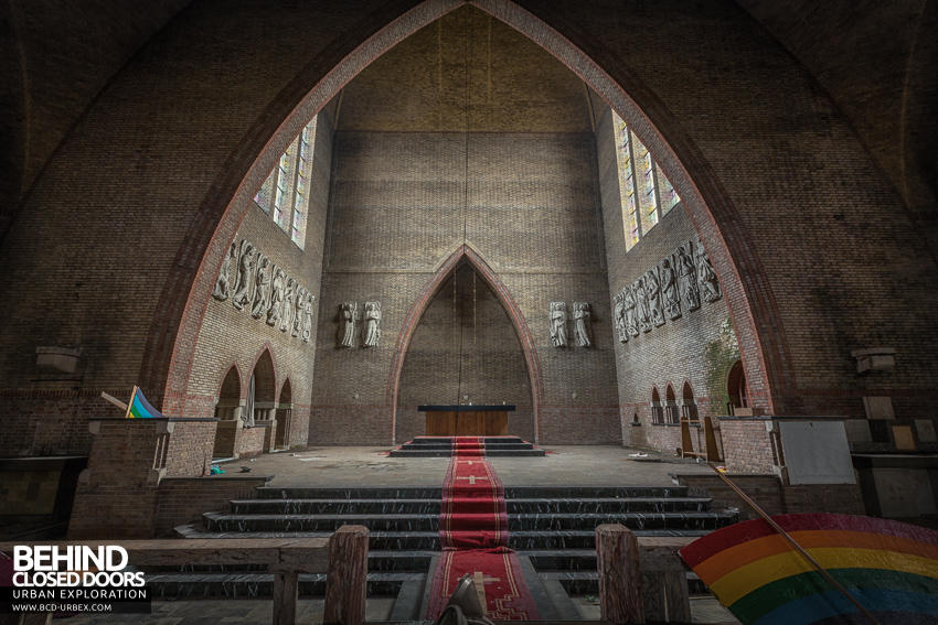 rainbow-church-6.jpg