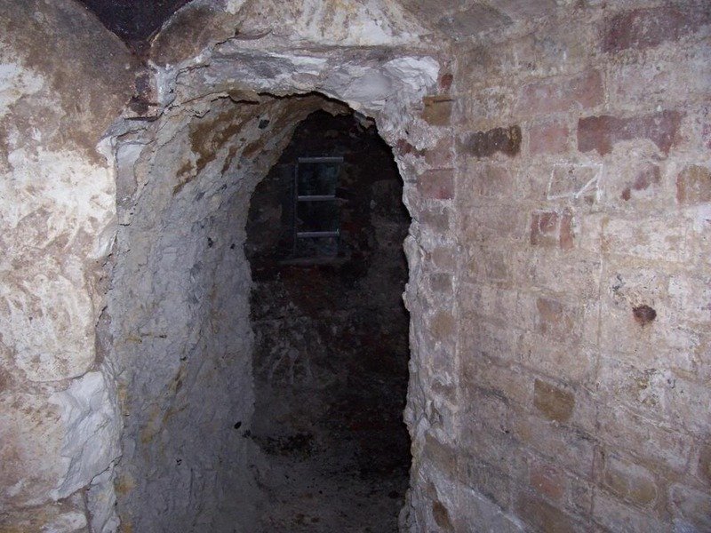vaults003.jpg